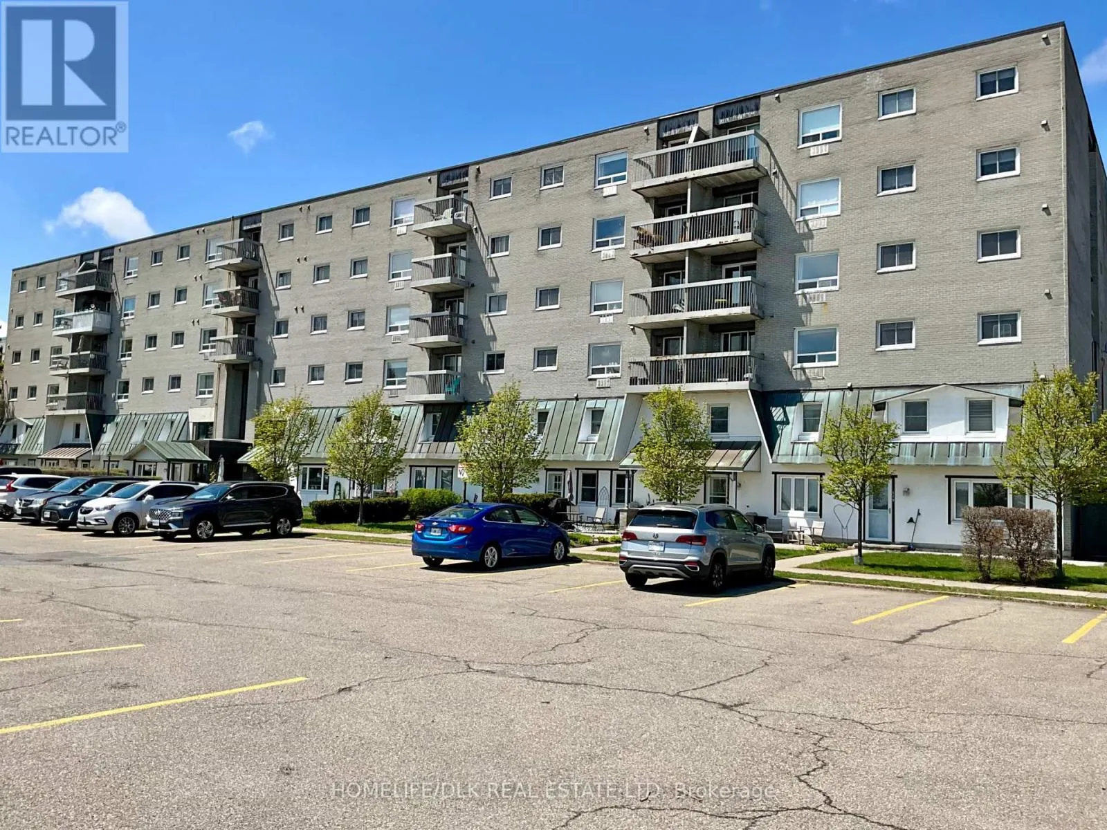 109 - 235 WATER STREET W