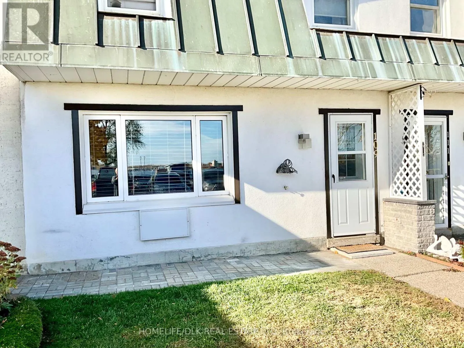 109 - 235 WATER STREET W