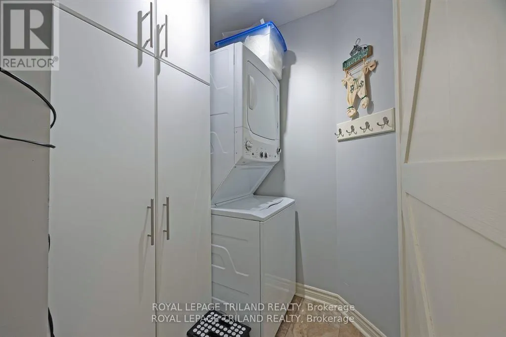 1 - 410 BURWELL ROAD, #1