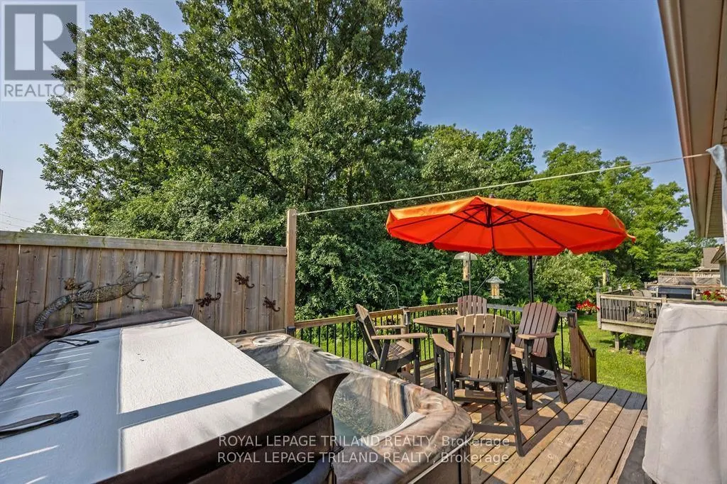 1 - 410 BURWELL ROAD, #1