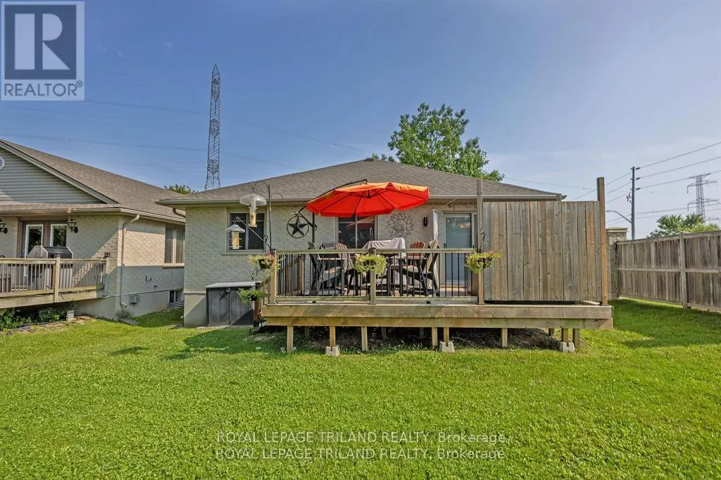 1 - 410 BURWELL ROAD, #1