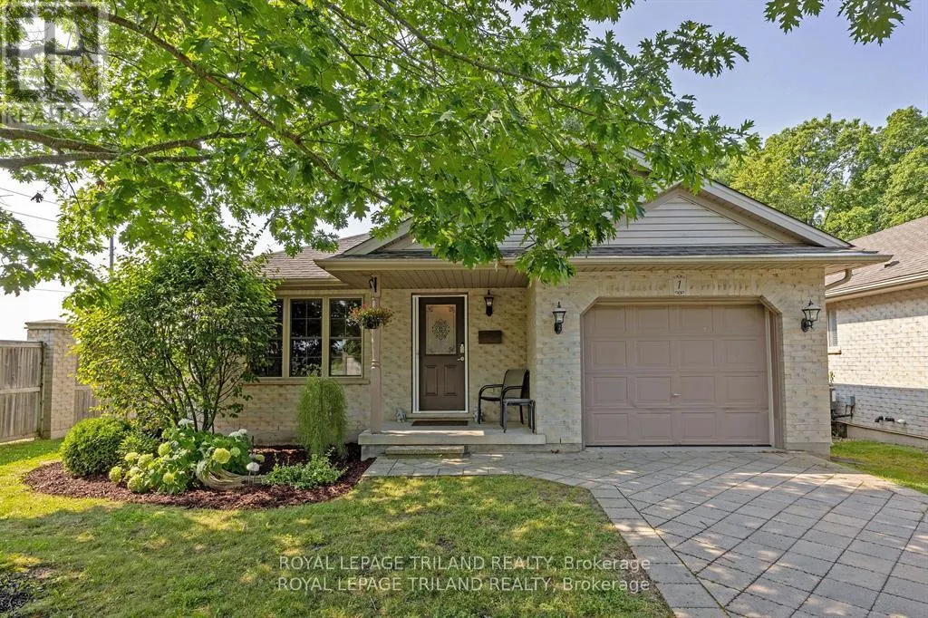 1 - 410 BURWELL ROAD, #1
