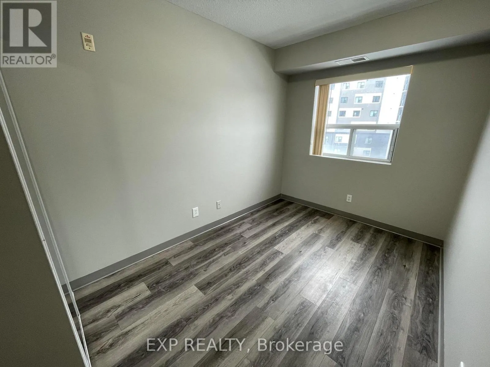412 - 593 STRASBURG ROAD