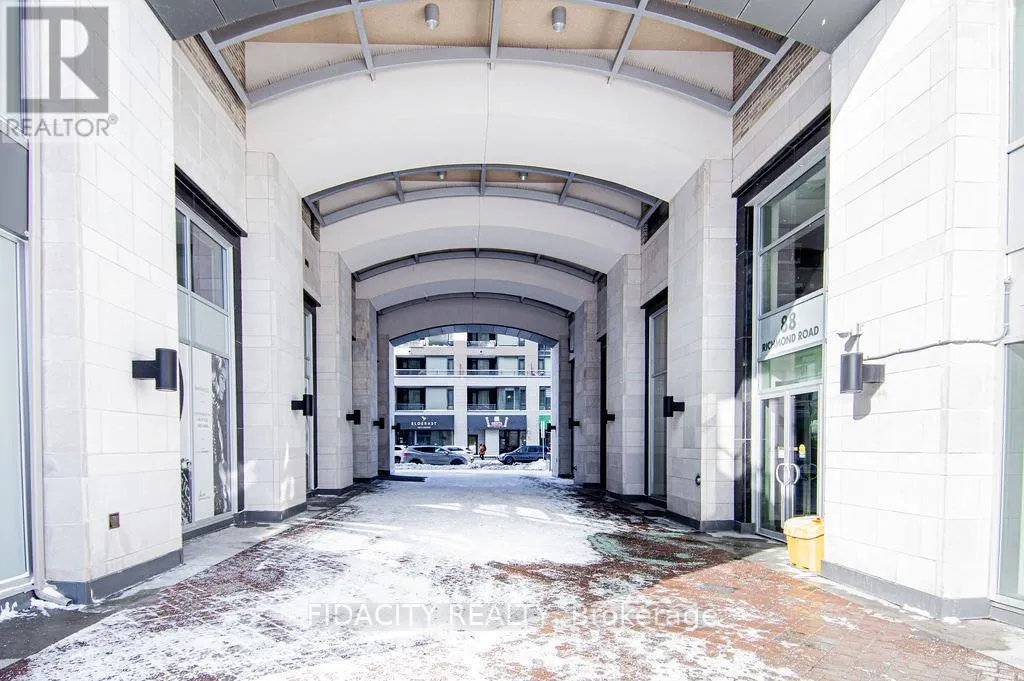 810 - 88 RICHMOND ROAD