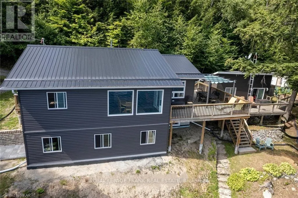 1758 PAPINEAU LAKE ROAD