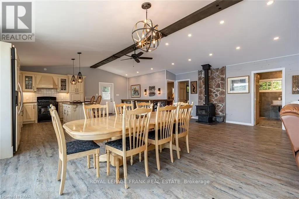 1758 PAPINEAU LAKE ROAD