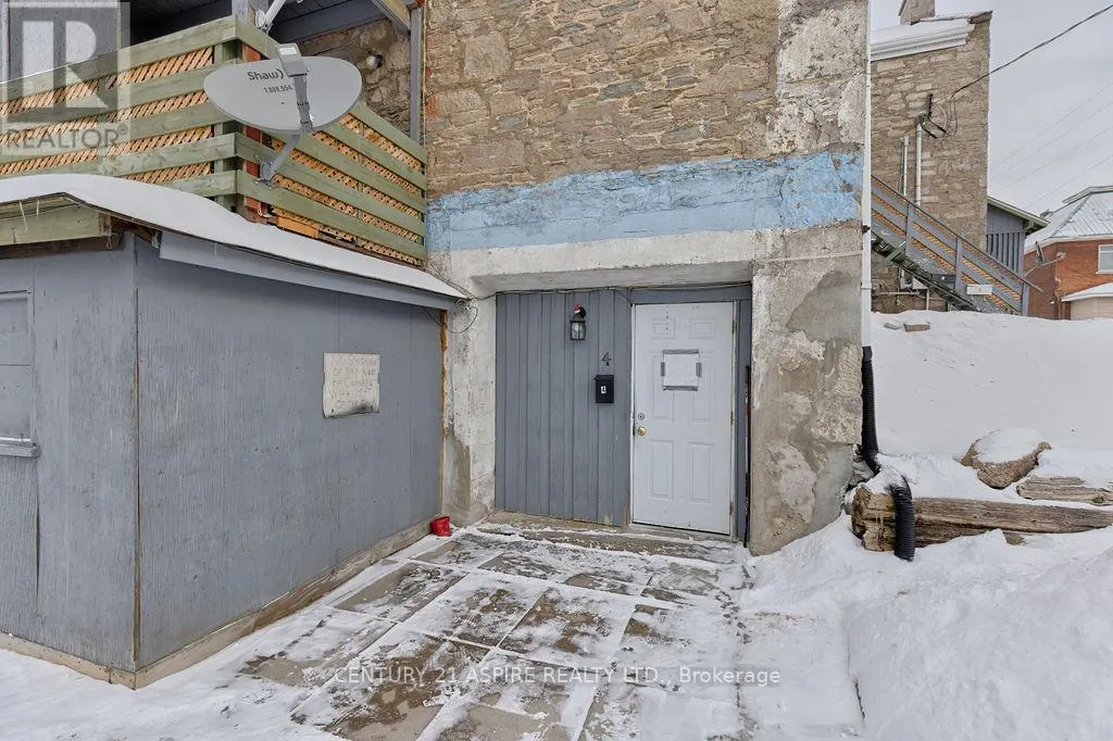 156 MACKAY STREET