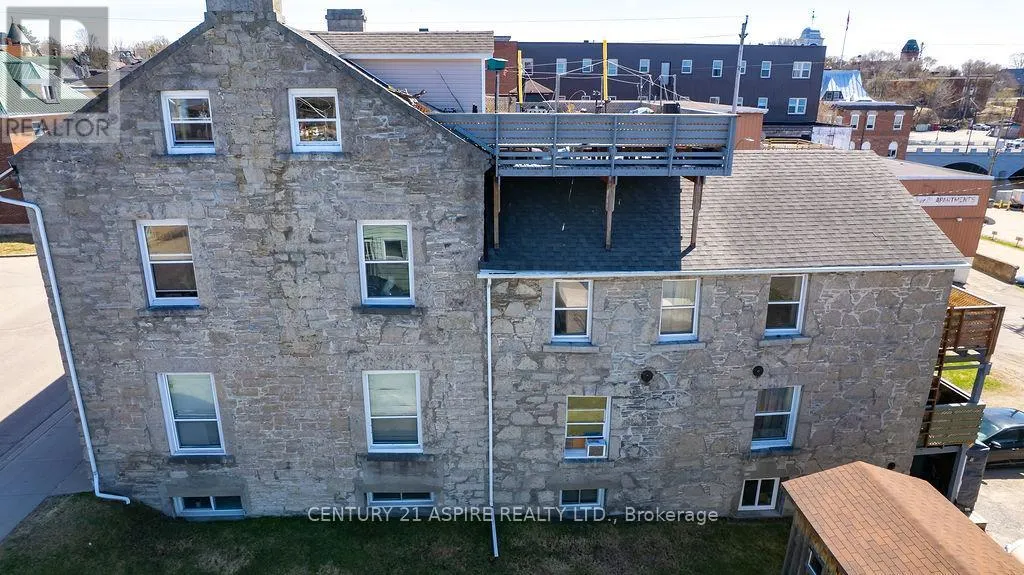 156 MACKAY STREET