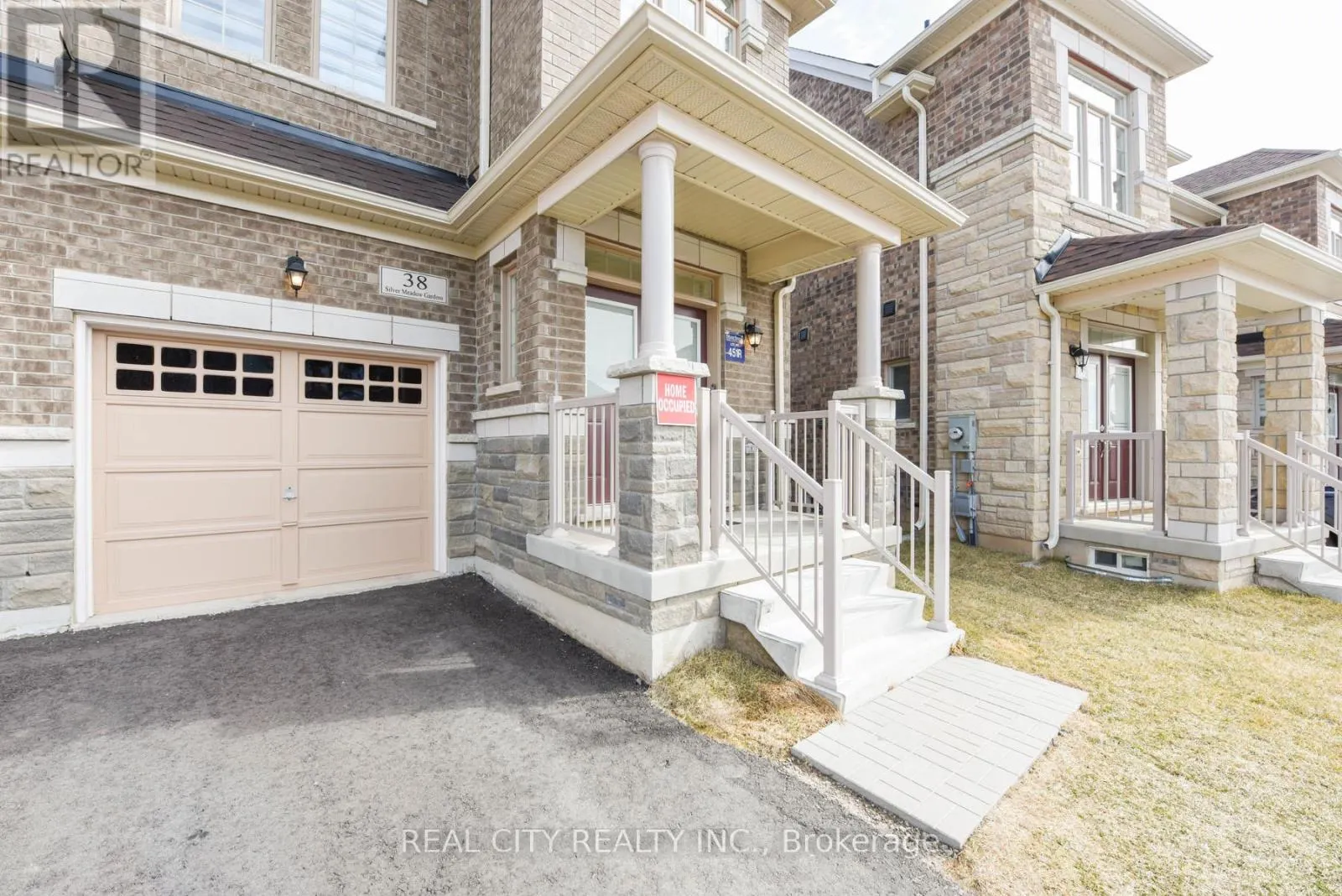 38 SILVER MEADOW GARDENS