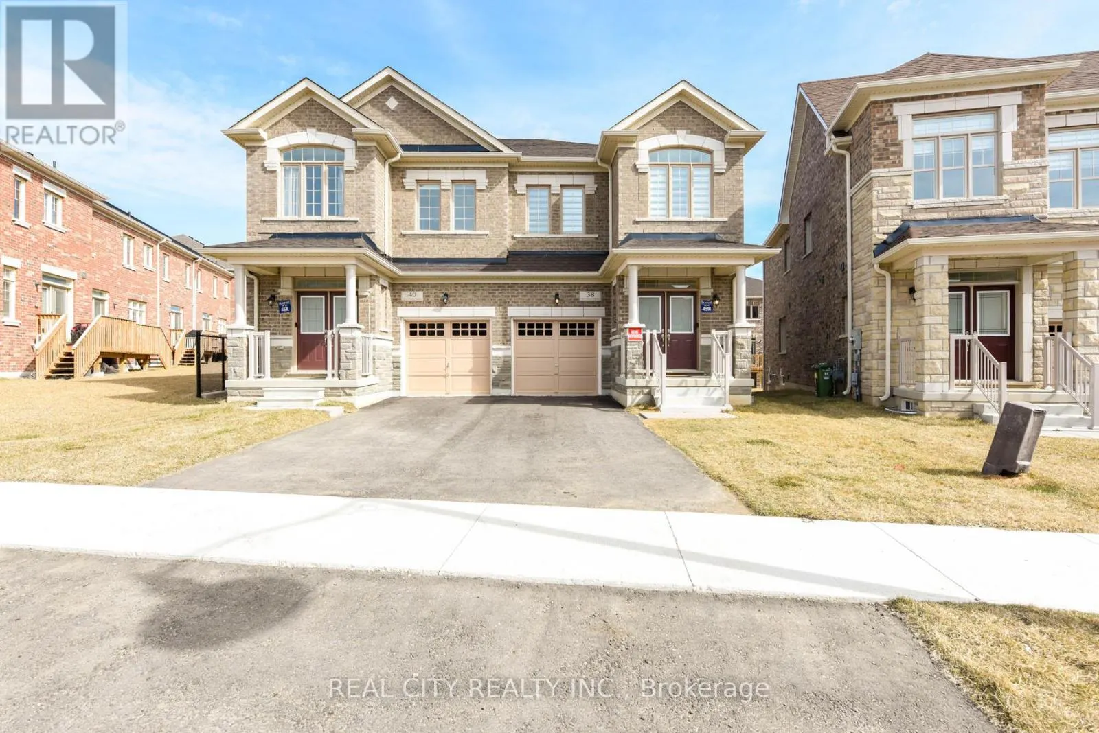 38 SILVER MEADOW GARDENS