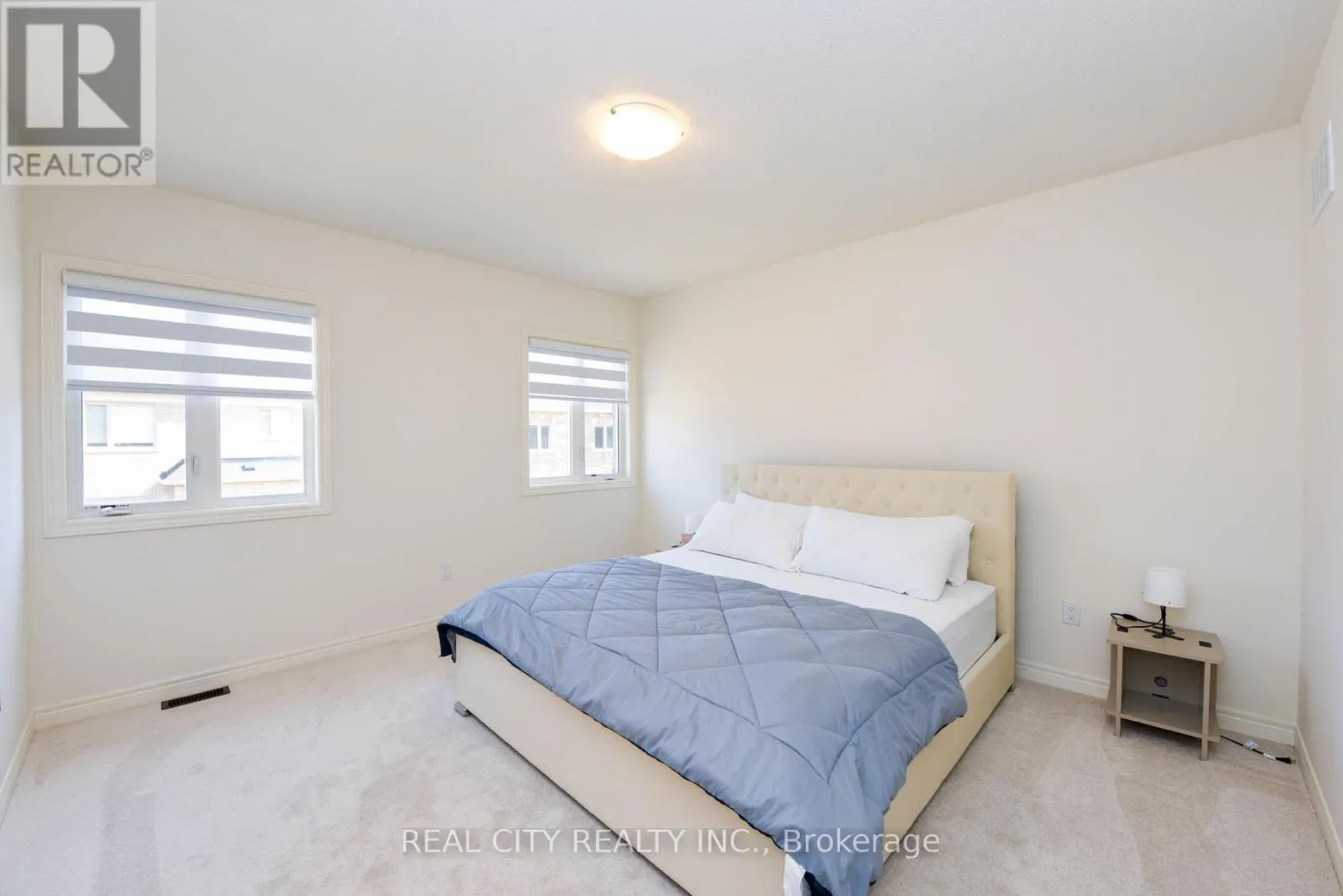 38 SILVER MEADOW GARDENS