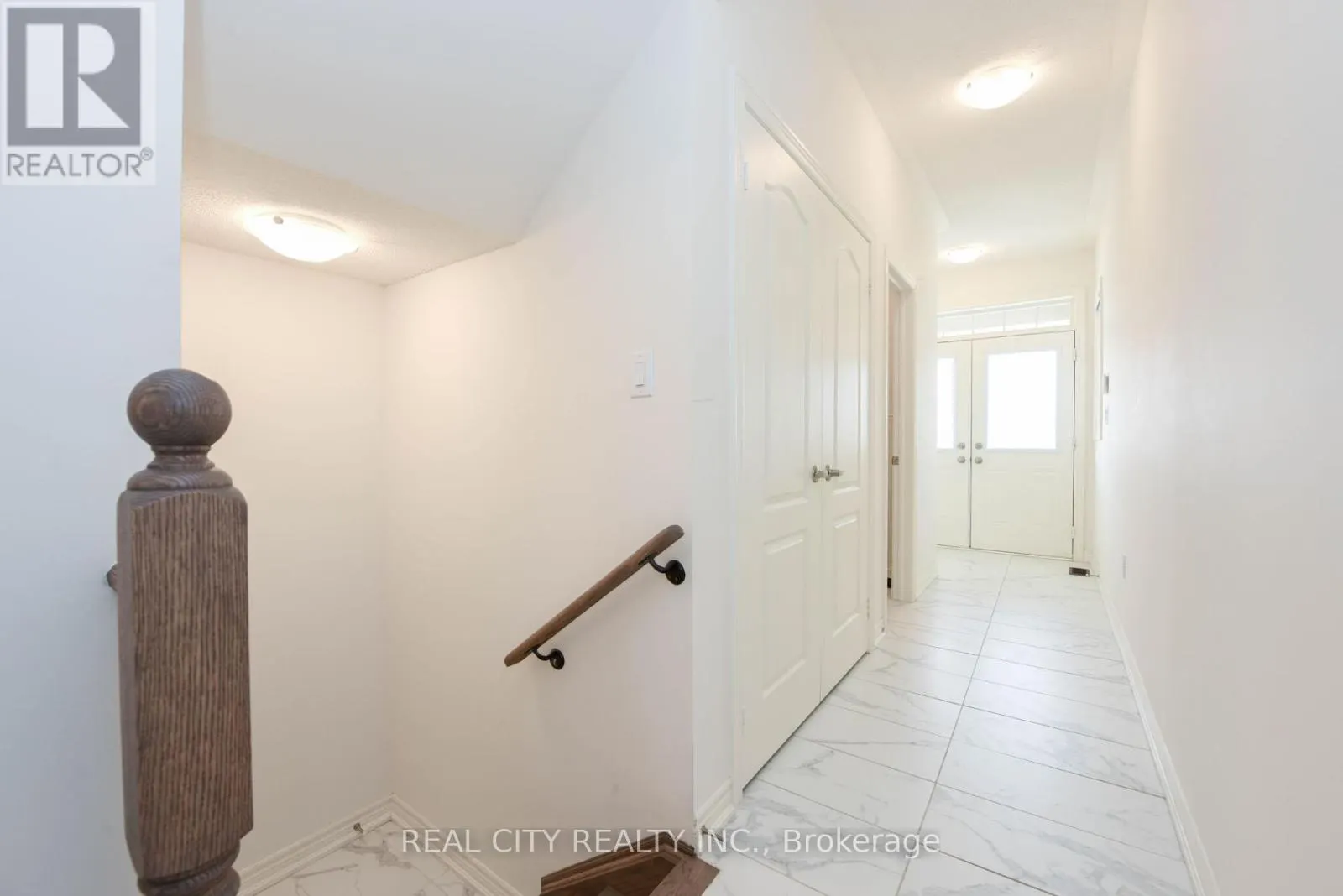 38 SILVER MEADOW GARDENS