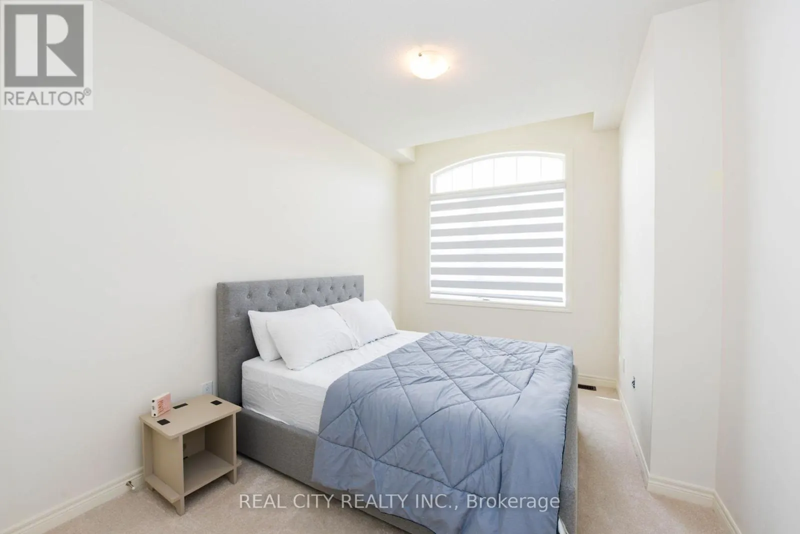 38 SILVER MEADOW GARDENS
