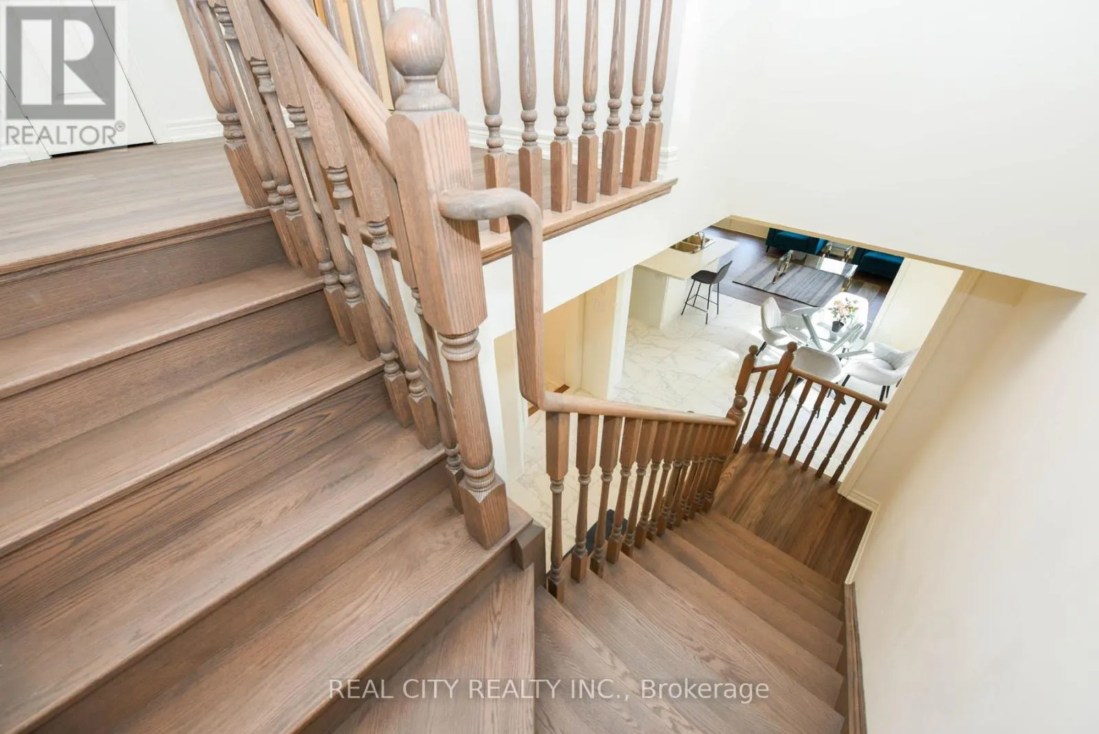 38 SILVER MEADOW GARDENS