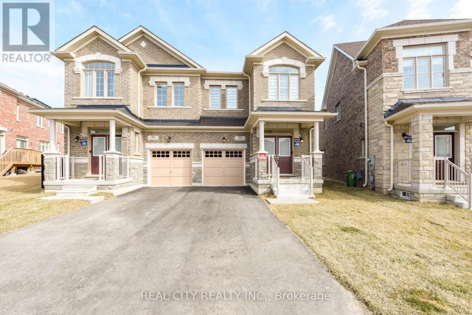 38 SILVER MEADOW GARDENS