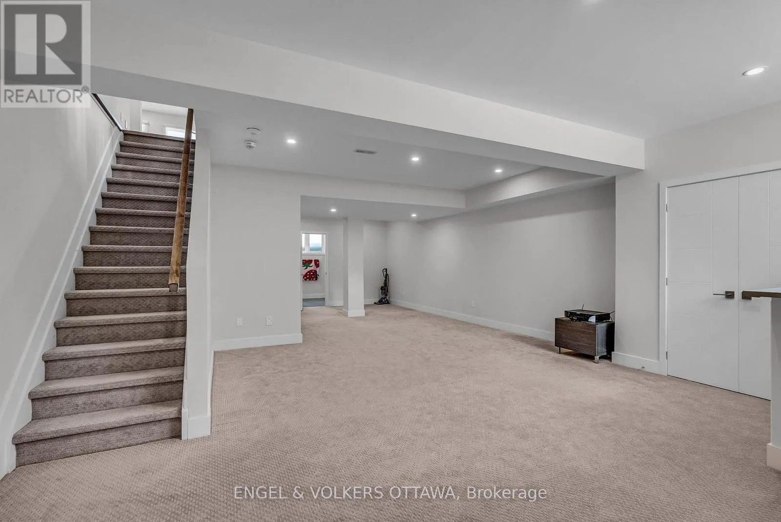231 DANIEL AVENUE