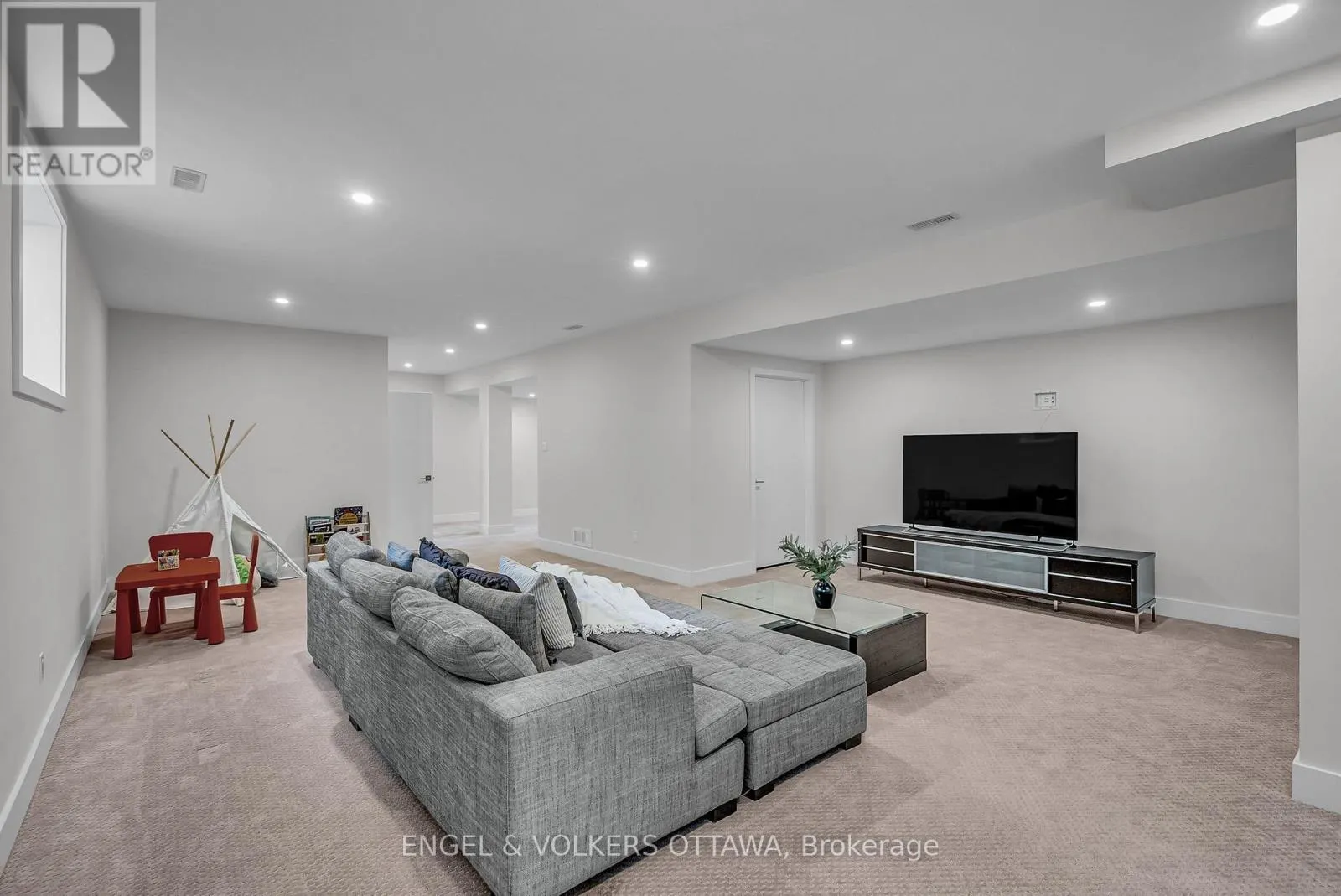 231 DANIEL AVENUE