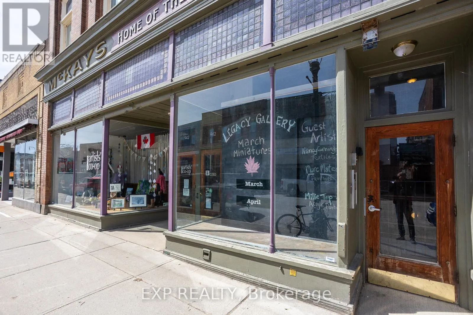 942-944 2ND AVENUE E