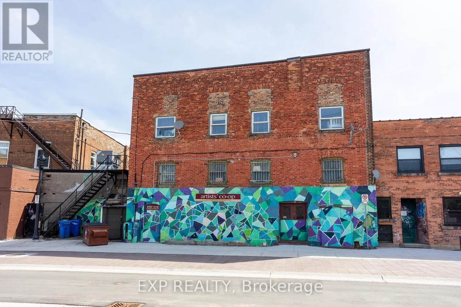 942-944 2ND AVENUE E