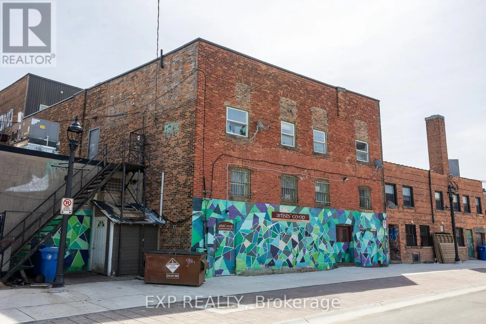 942-944 2ND AVENUE E