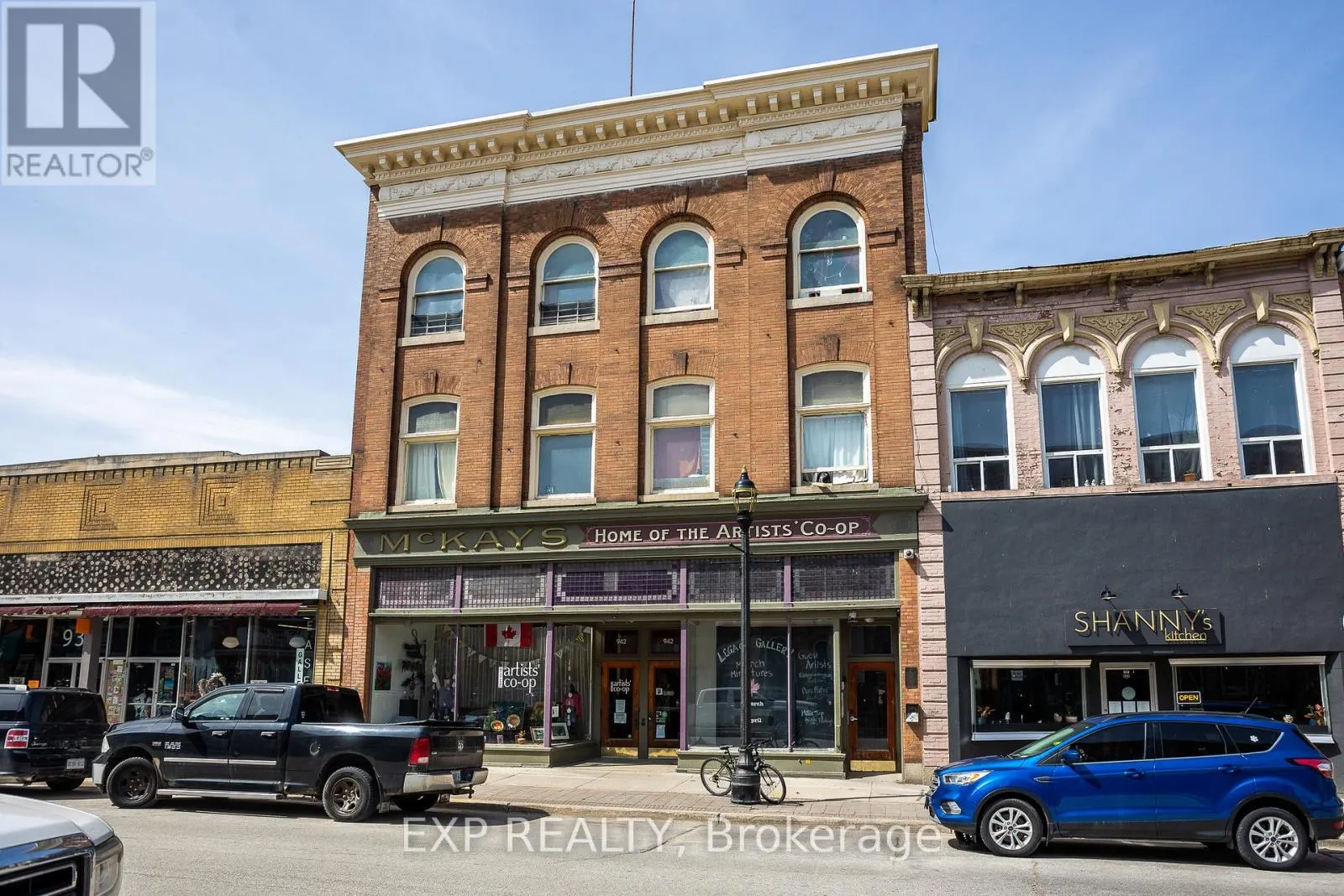 942-944 2ND AVENUE E