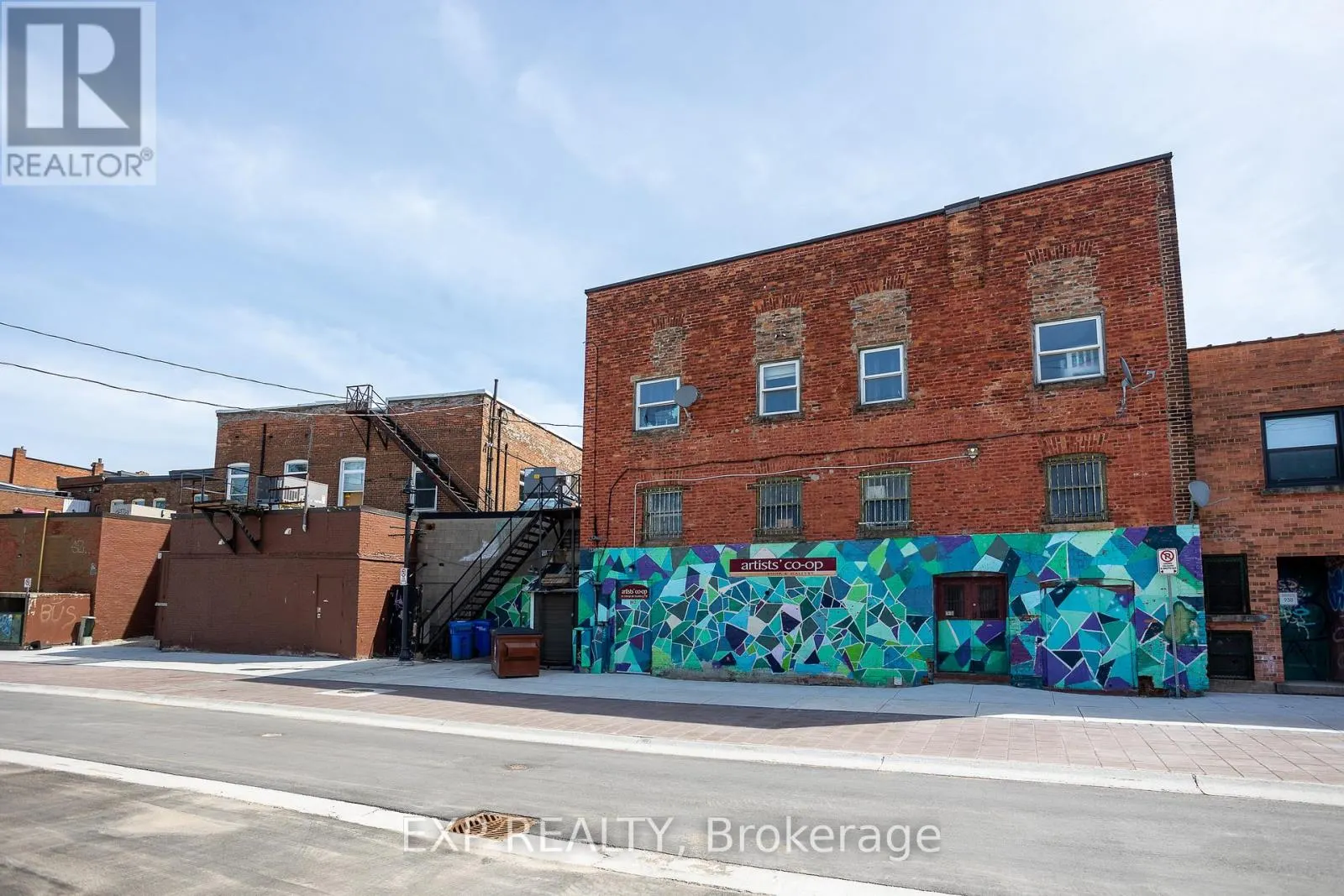 942-944 2ND AVENUE E
