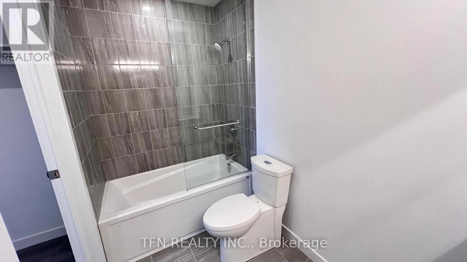 203 - 7549A KALAR ROAD