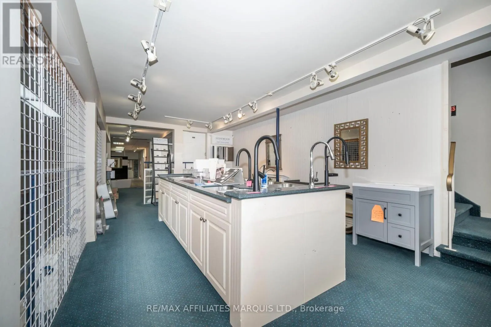 36 MARLBOROUGH STREET N