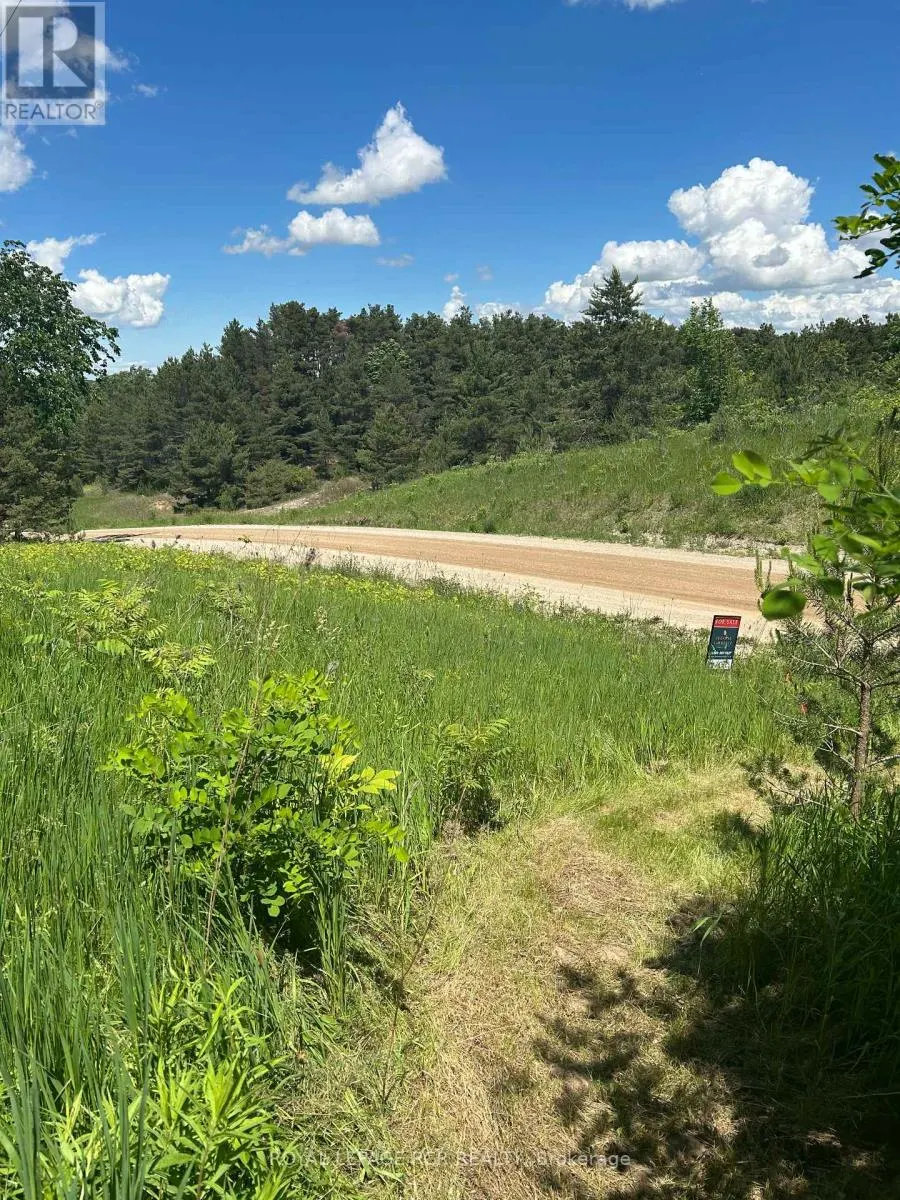LOT 29 5TH LINE E