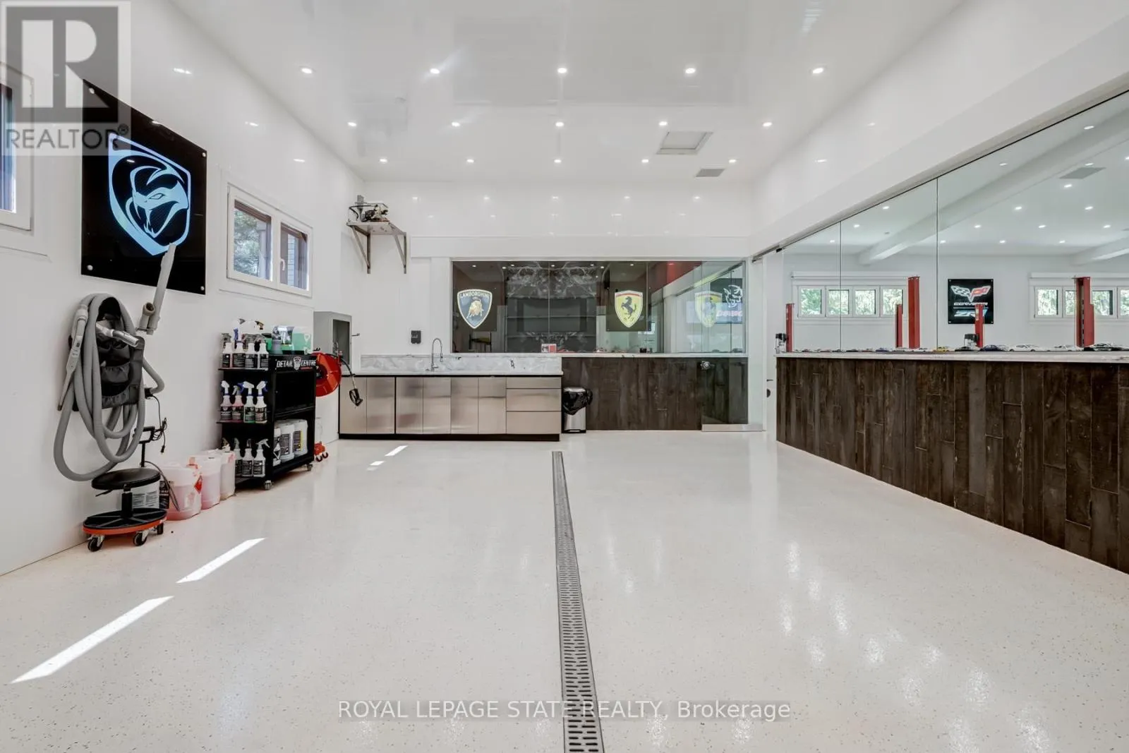1272 FIDDLERS GREEN ROAD