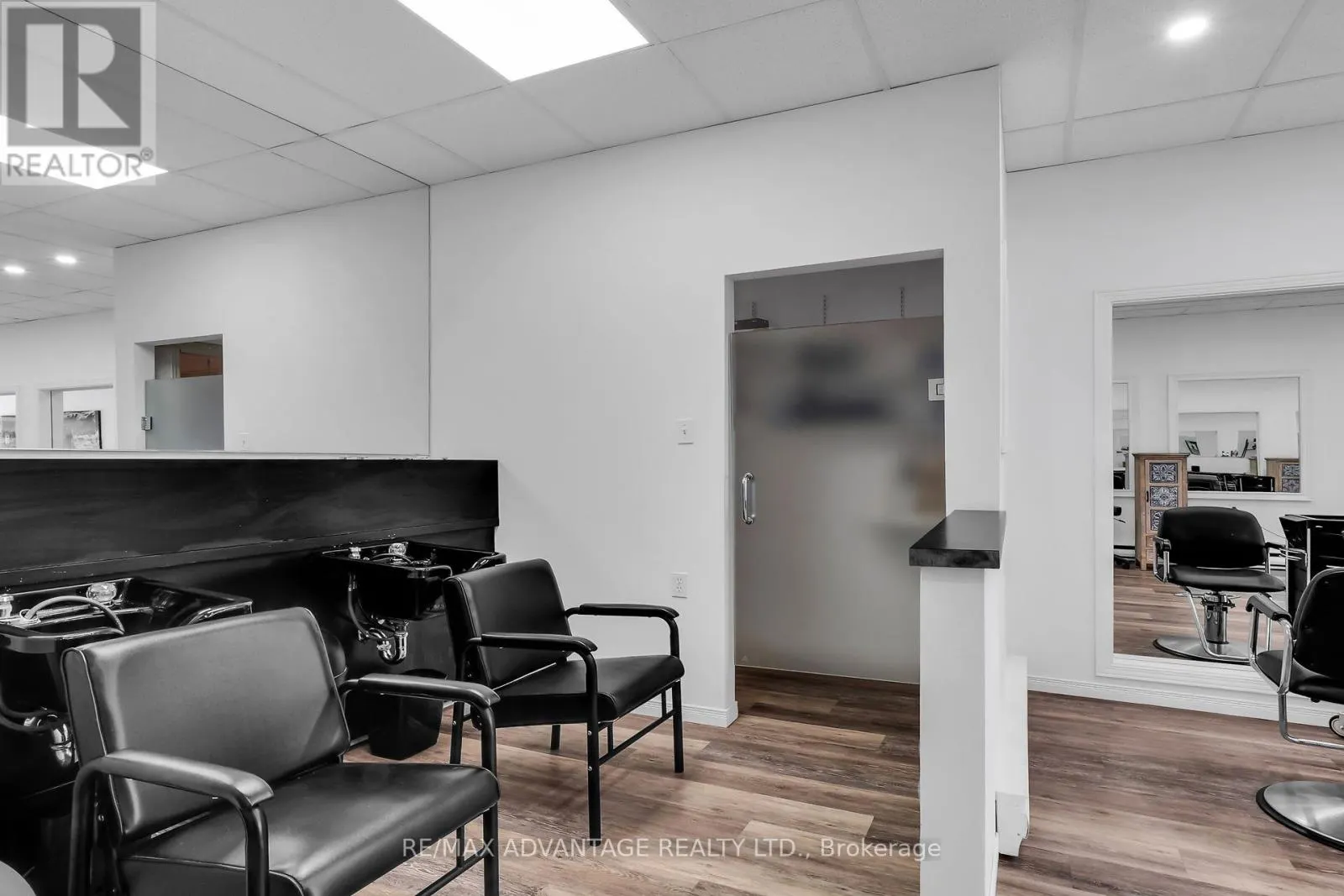 119 DUNDAS STREET
