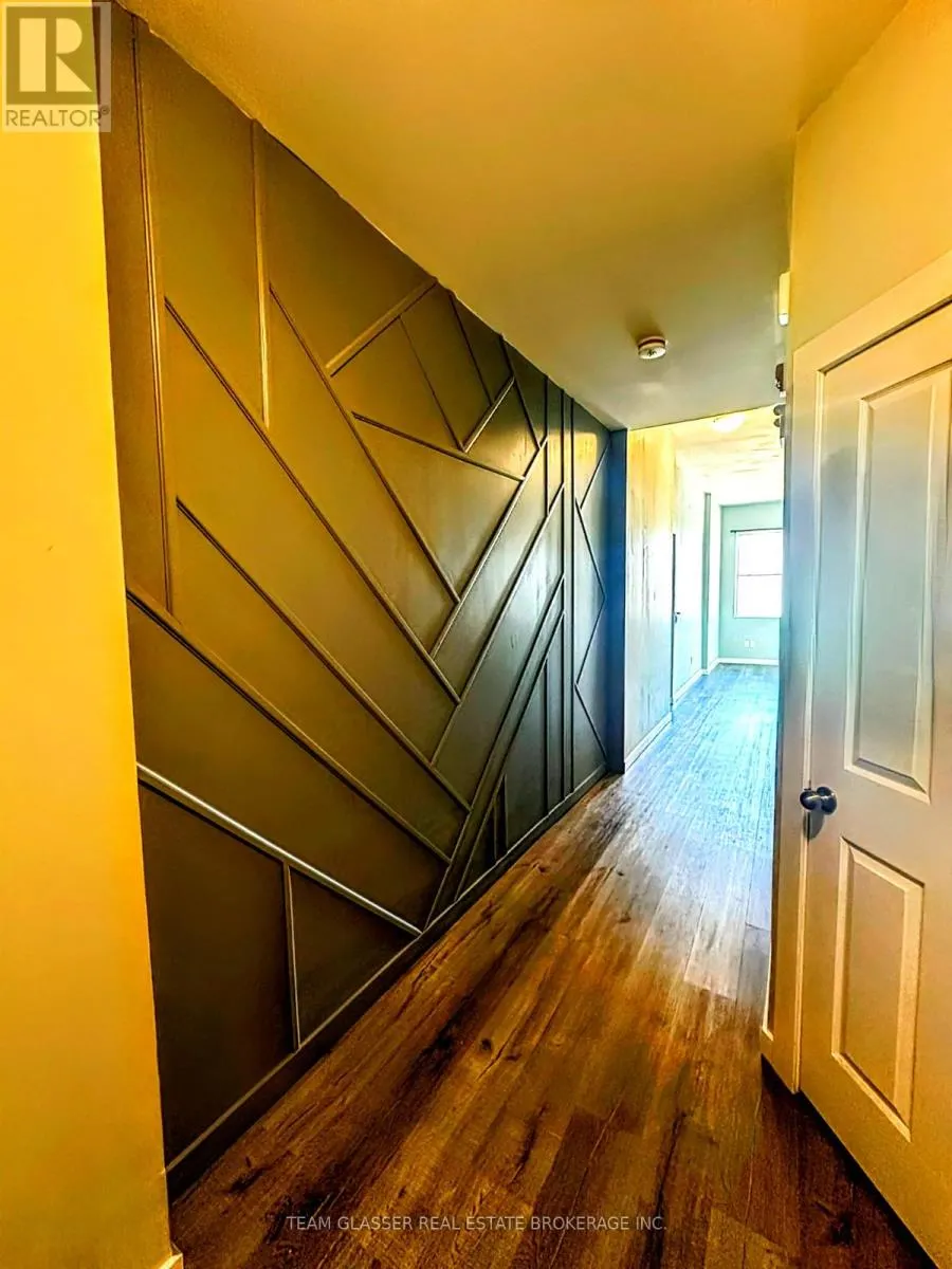 8 - 362 RICHMOND STREET, #8