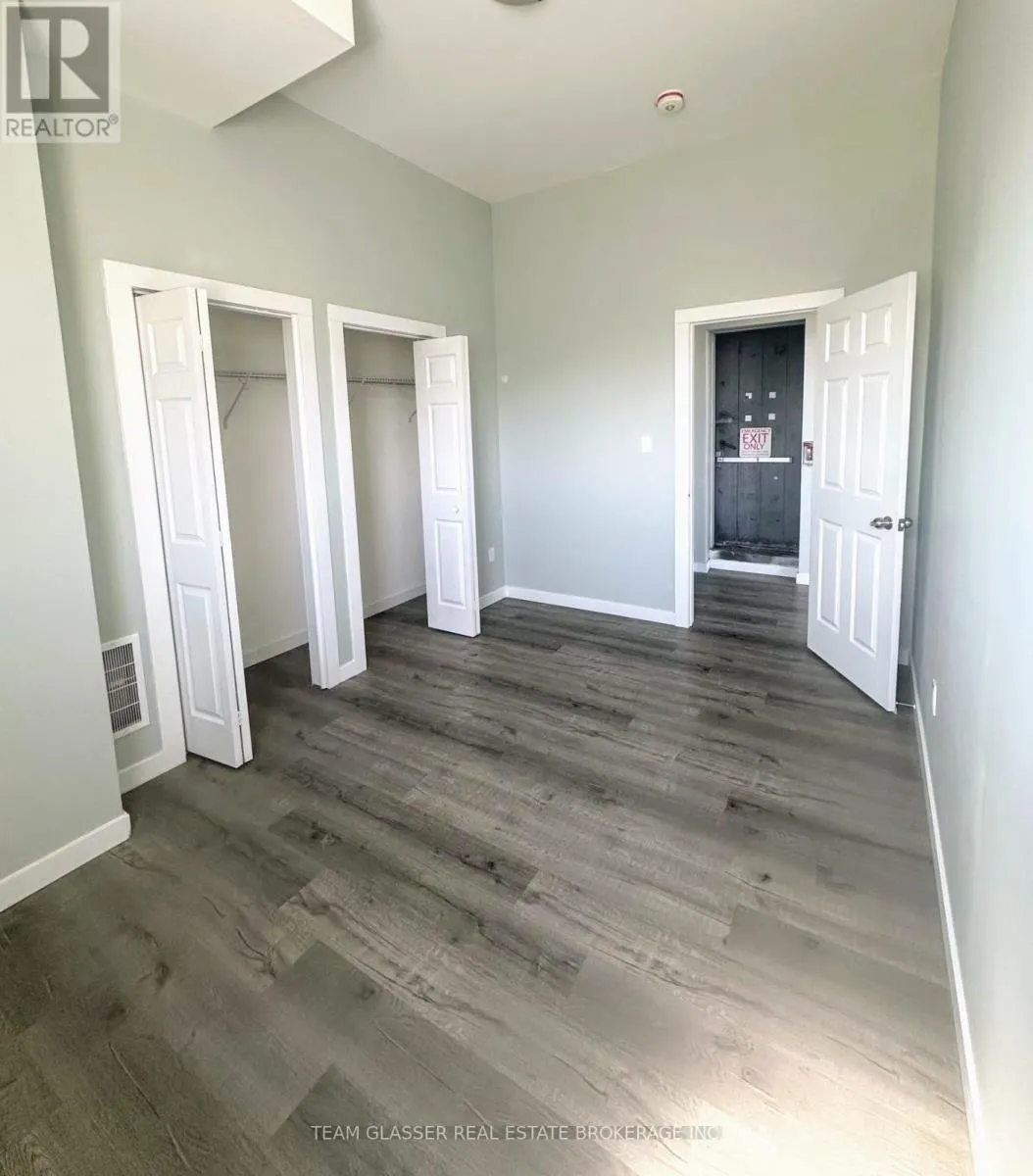 8 - 362 RICHMOND STREET, #8