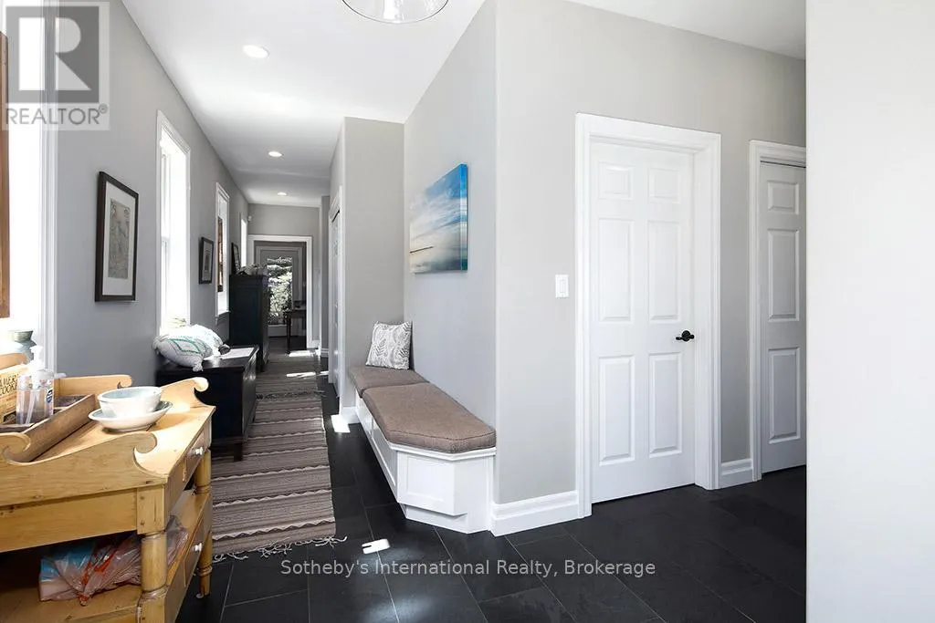 359352 GREY 15 ROAD
