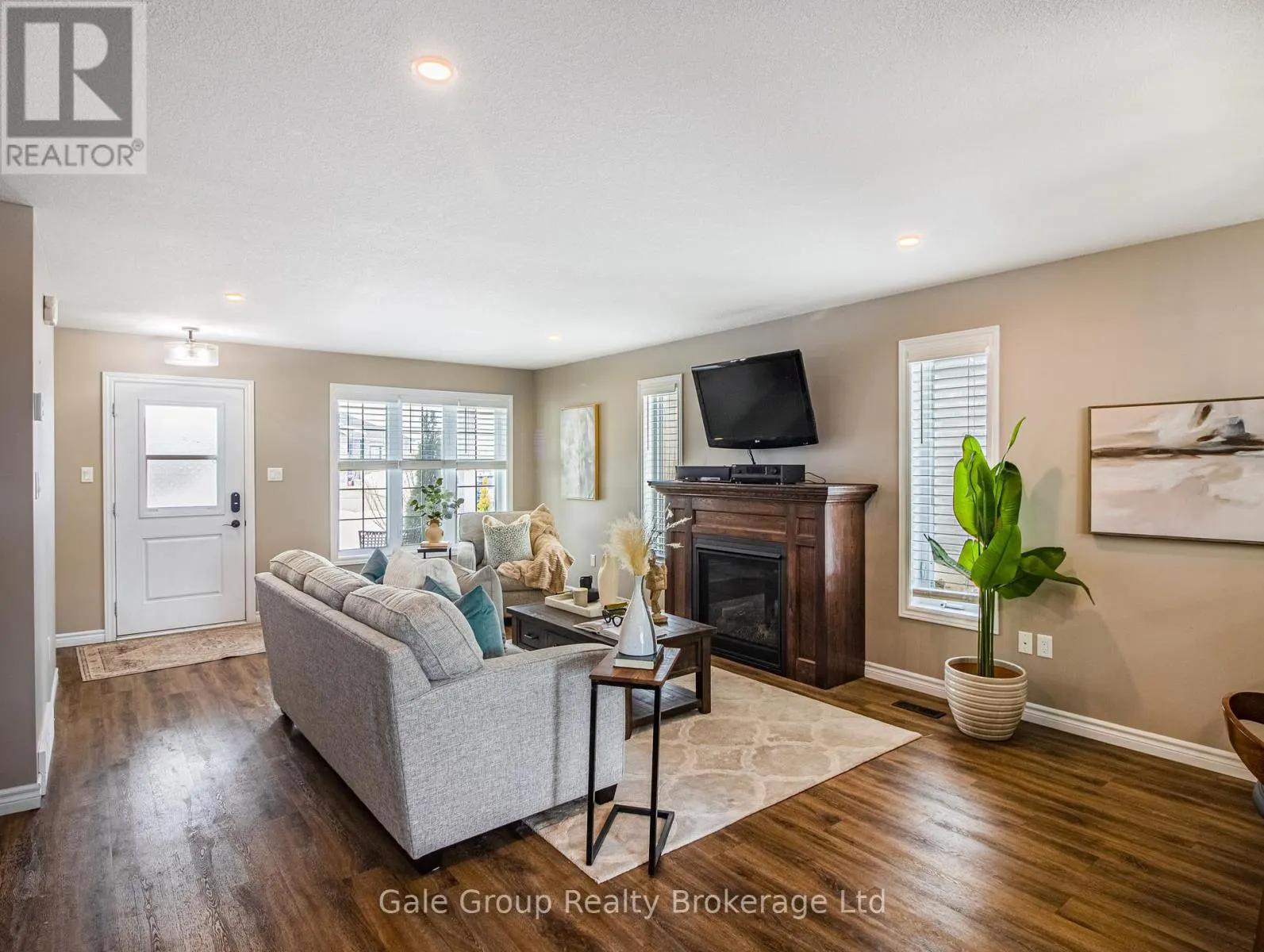 34 TARTAN DRIVE