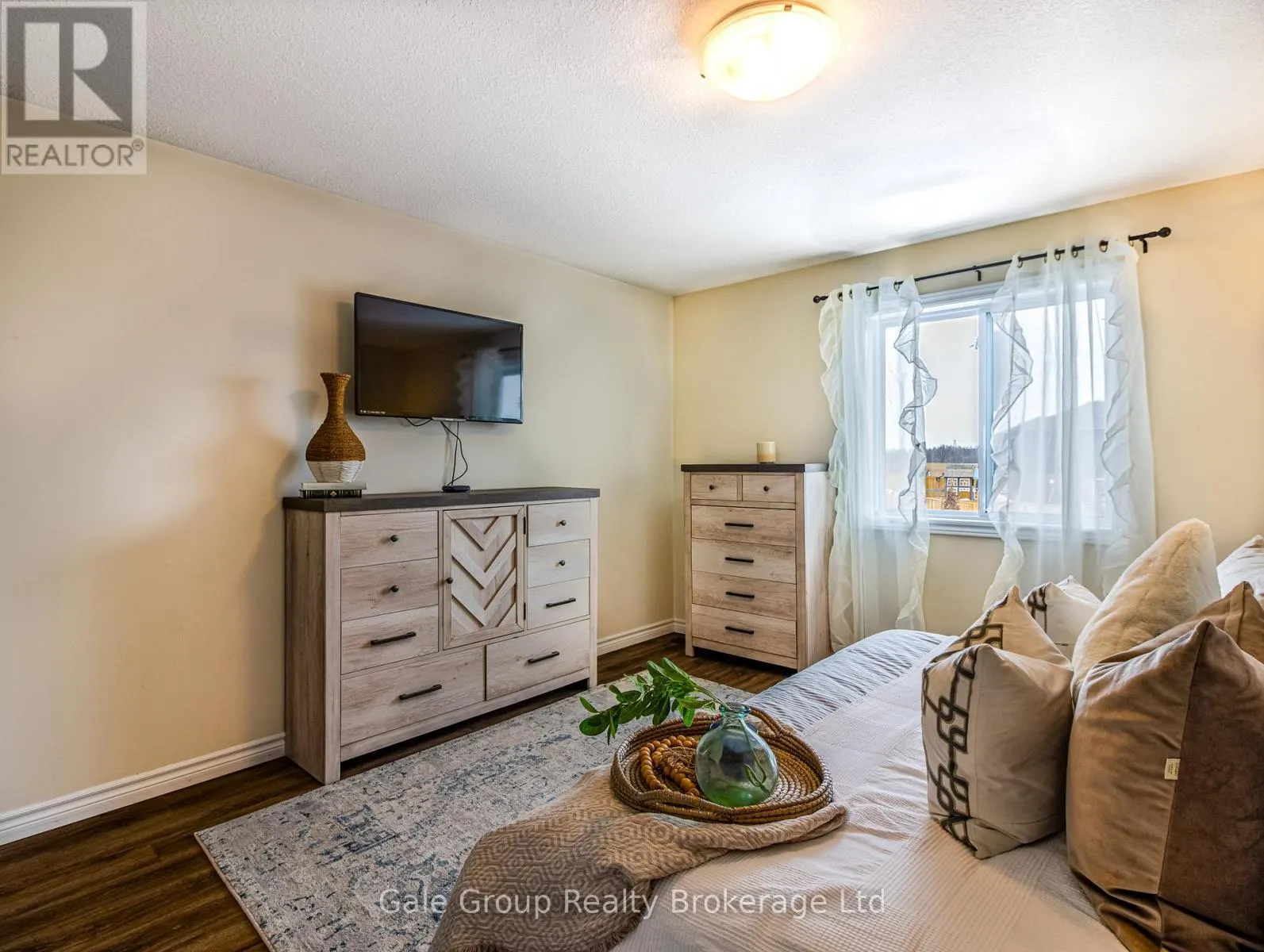34 TARTAN DRIVE