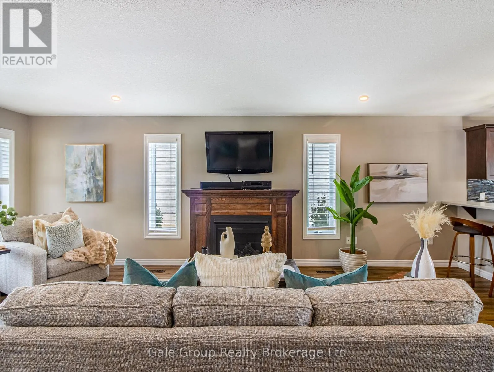 34 TARTAN DRIVE