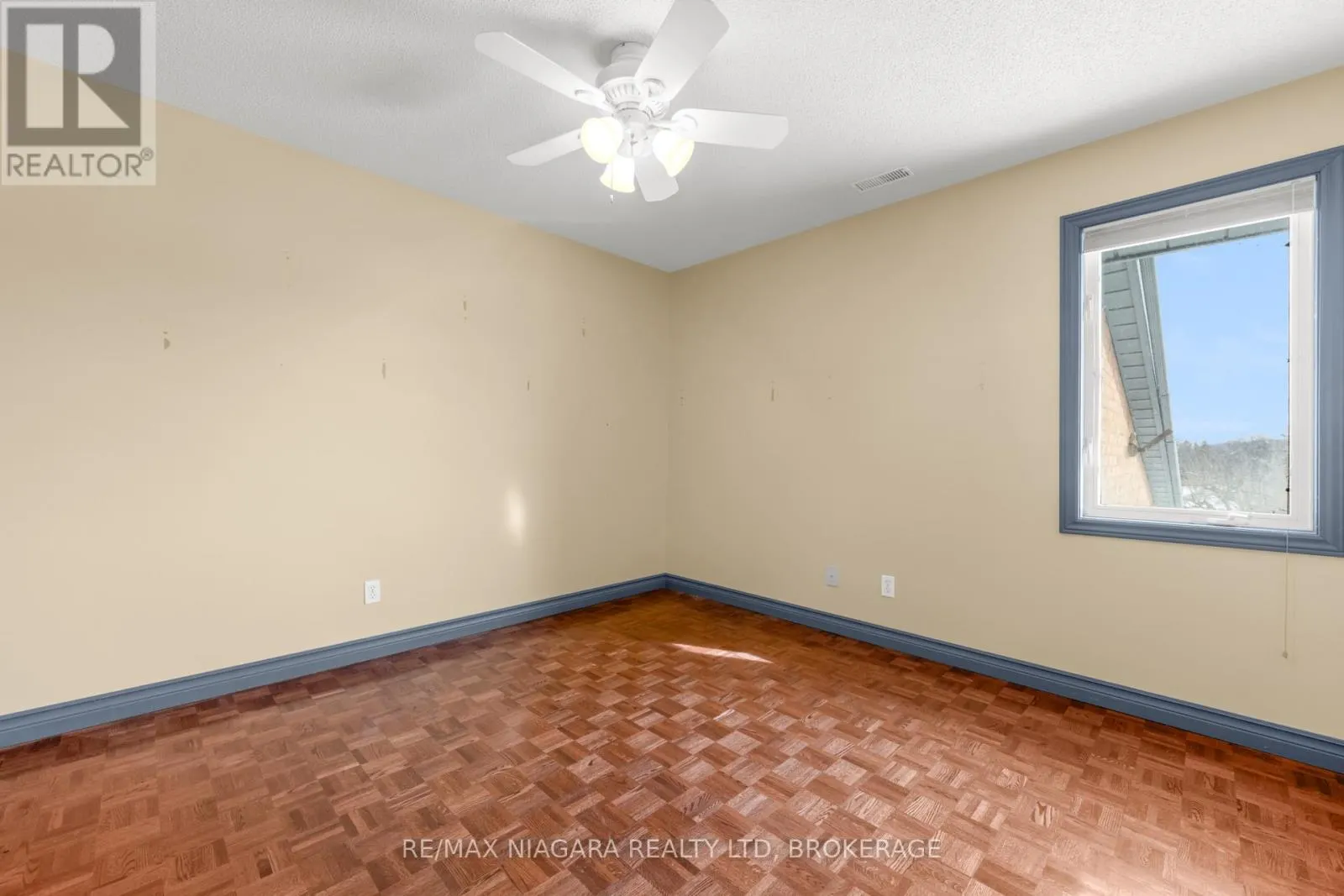 4850 HILLSIDE DRIVE