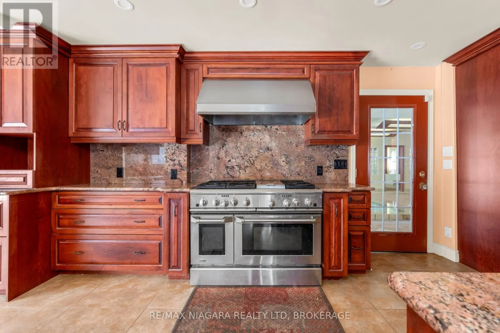 4850 HILLSIDE DRIVE
