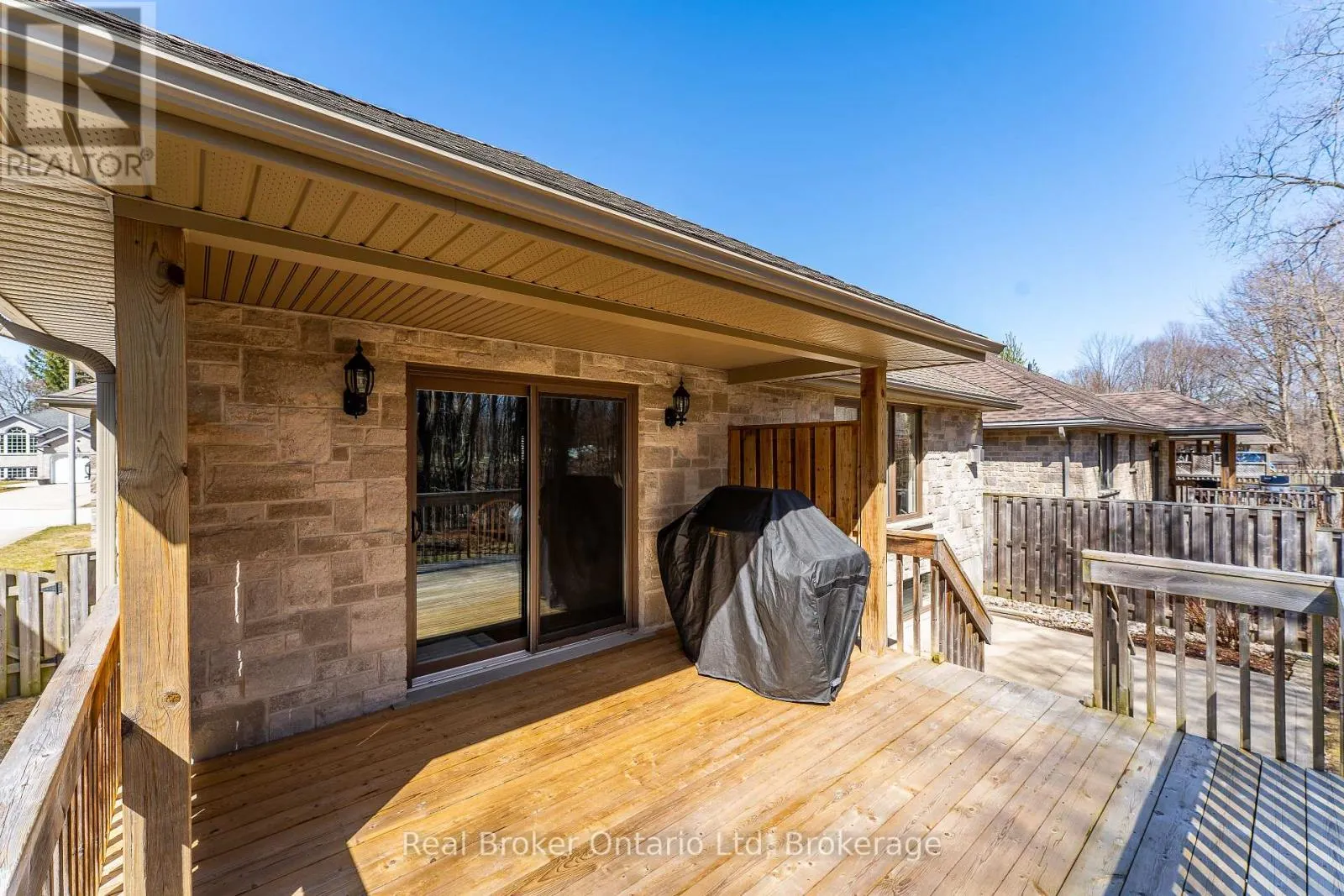 257 2ND STREET W