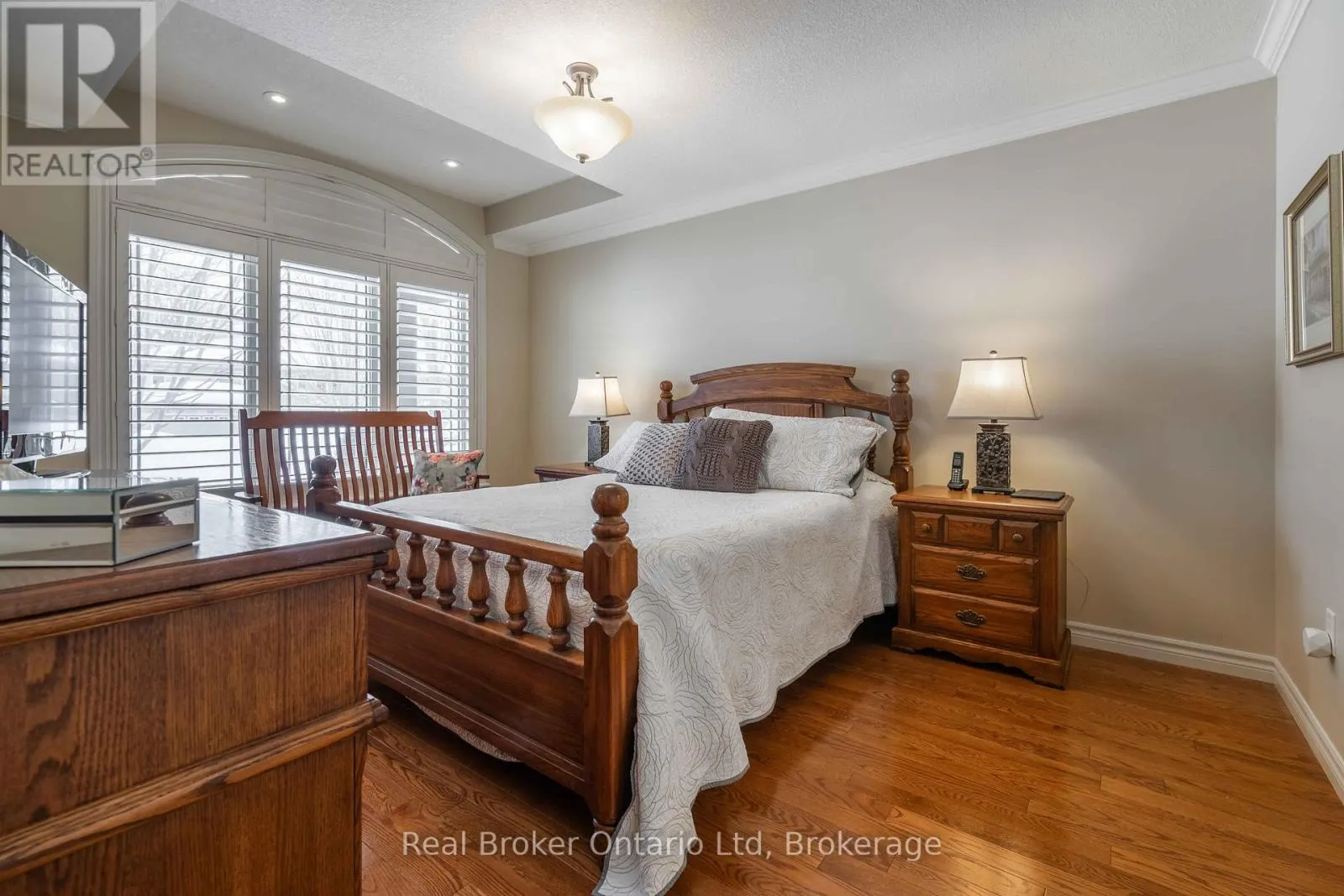 257 2ND STREET W