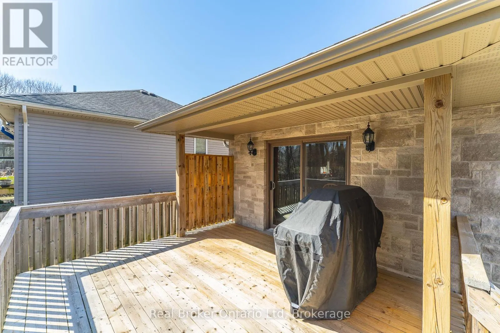 257 2ND STREET W