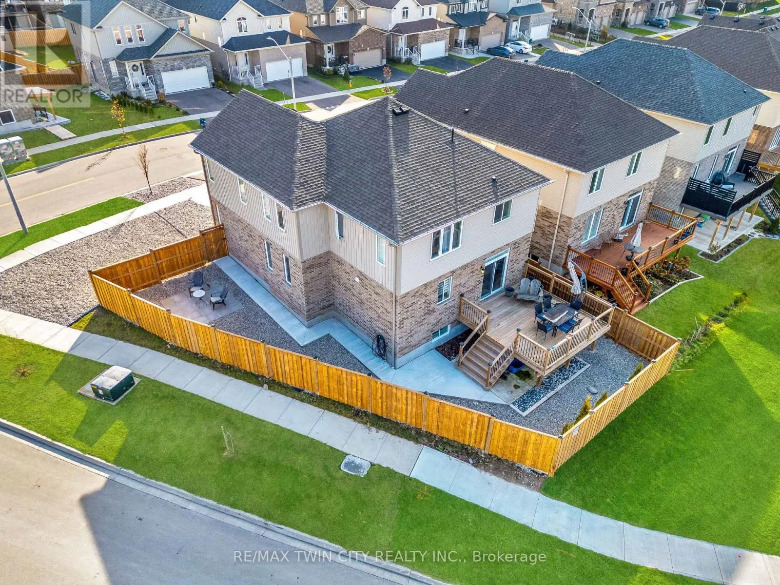 144 CINNAMON FERN STREET