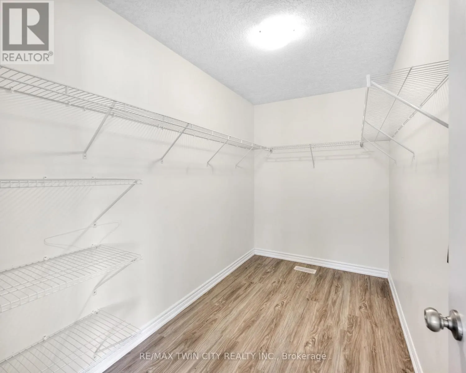 144 CINNAMON FERN STREET