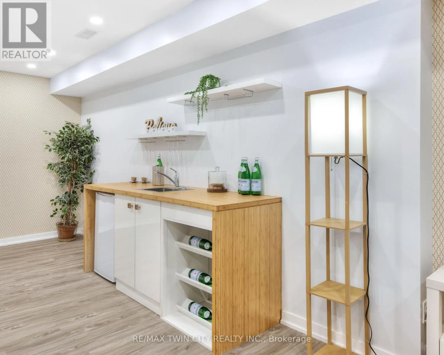 144 CINNAMON FERN STREET