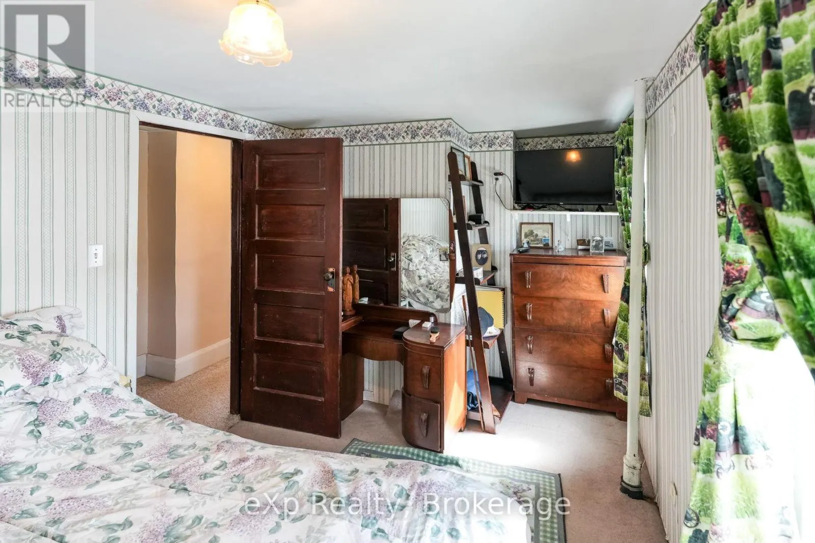 138268 GREY ROAD 112