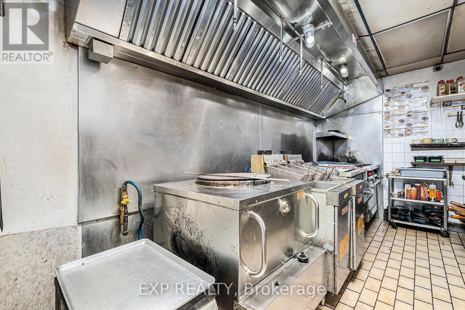 1 - 704 FOURTEENTH STREET W