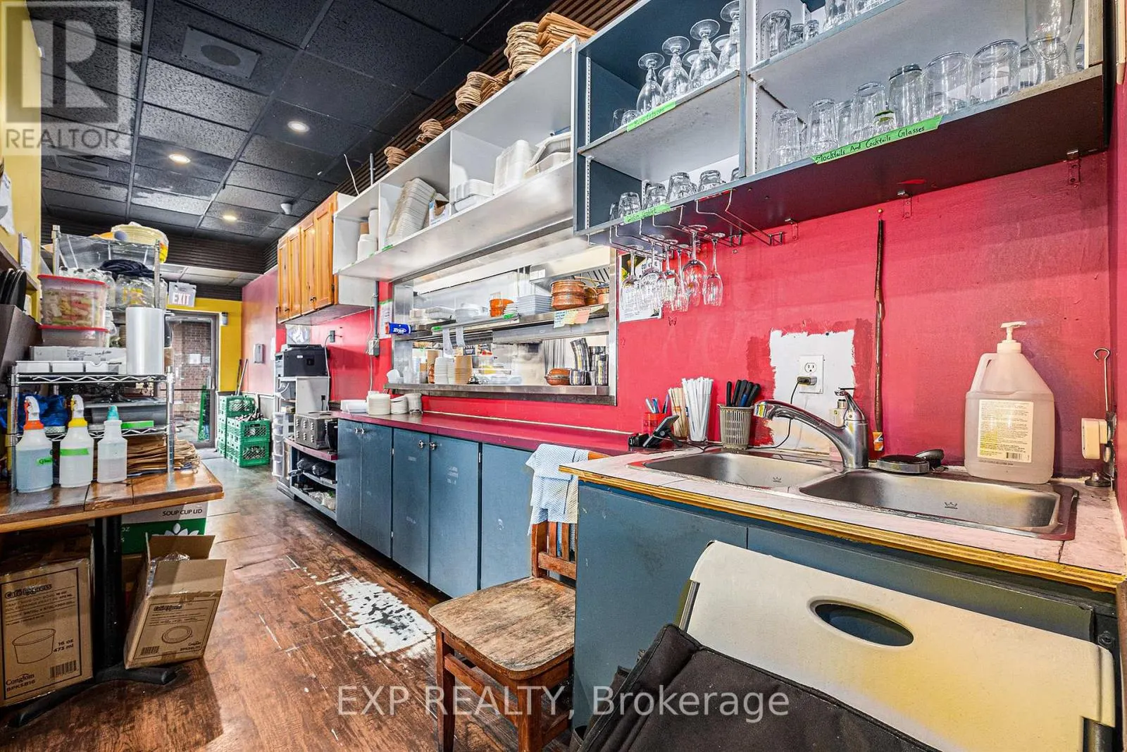 1 - 704 FOURTEENTH STREET W