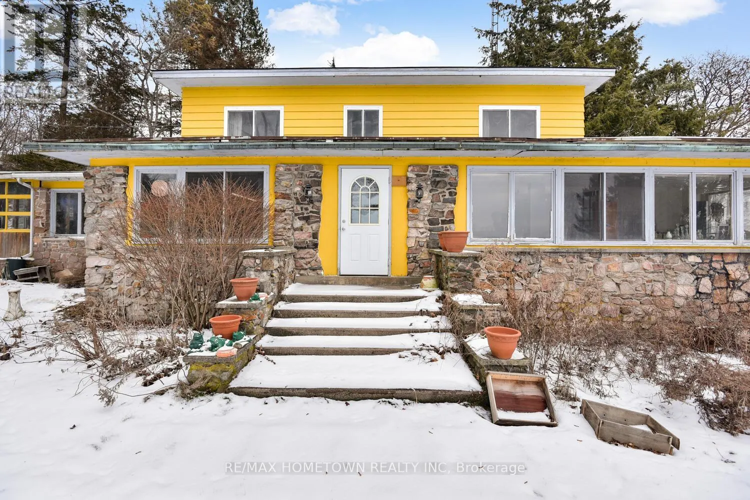 25 VANSTON ROAD
