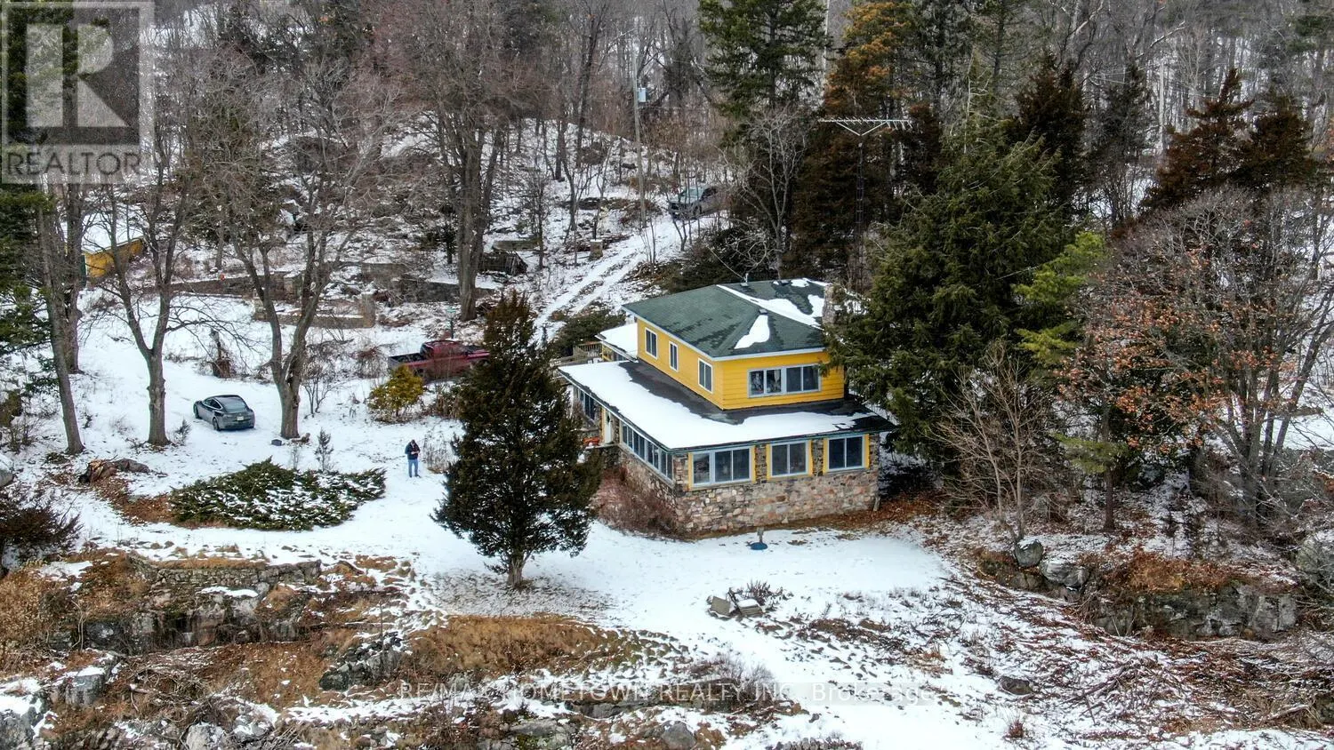25 VANSTON ROAD